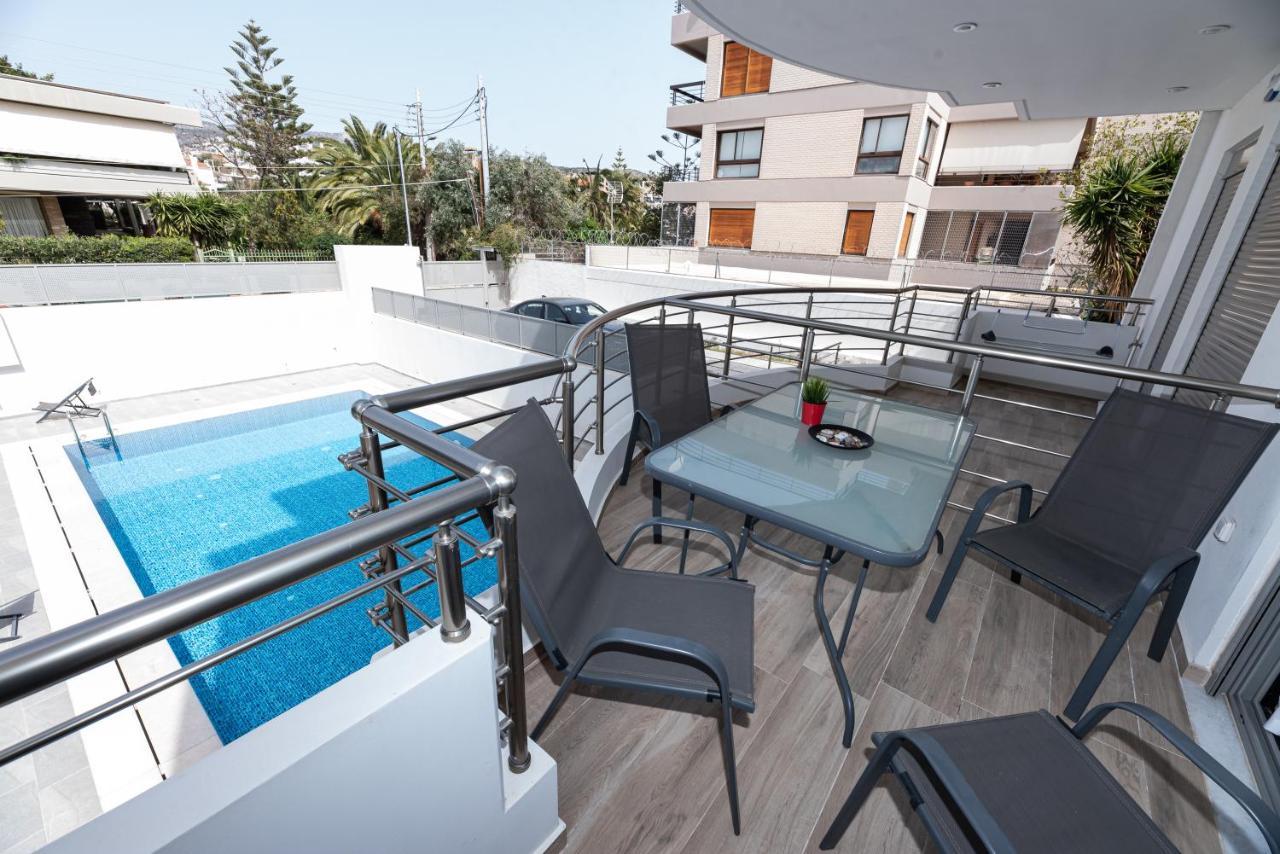 Design Apartment With Swimming Pool Near The Beach Атина Екстериор снимка